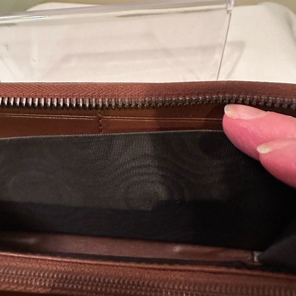 GUCCI continental brown wallet with sherry line in EUC, with COA. - Picture 8 of 12